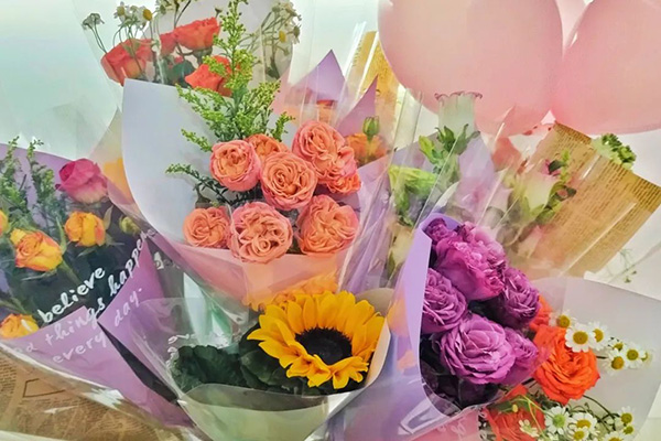 女神節(jié)丨祝你向陽而生，光芒萬丈！